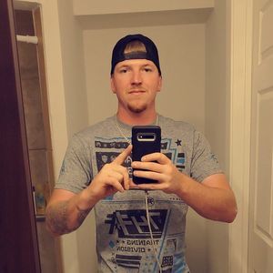 Meet your Posher, Dustin